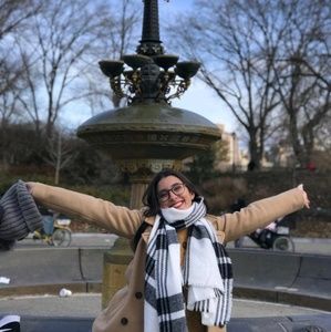 Meet your Posher, Anna